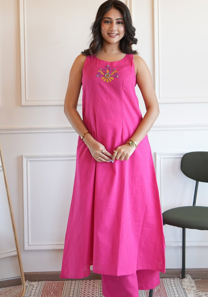 Fuchsia Bloom Sleeveless Kurta Set – Grace in Every Step
