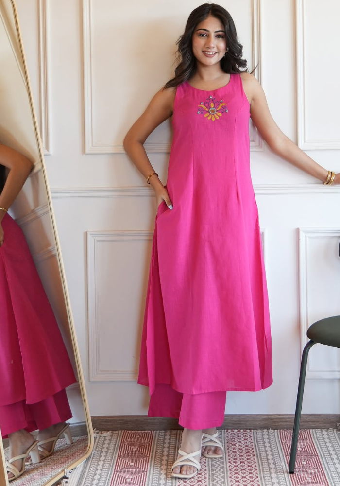 Fuchsia Bloom Sleeveless Kurta Set – Grace in Every Step