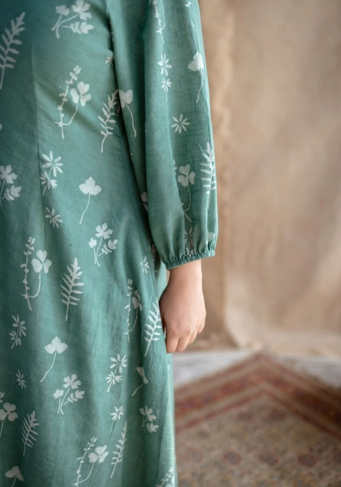 Meadow Muse Green Midi Dress | Stylish Puff Sleeve Look