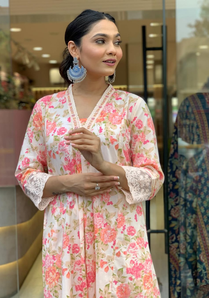 Blush Petal Charm โ Elegant Floral Cotton Kurti Set