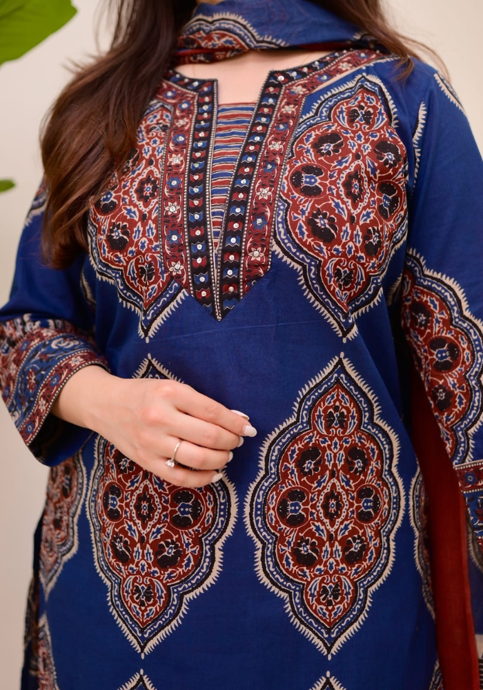 Elegant Mughal-Inspired Printed Suits Set for Women