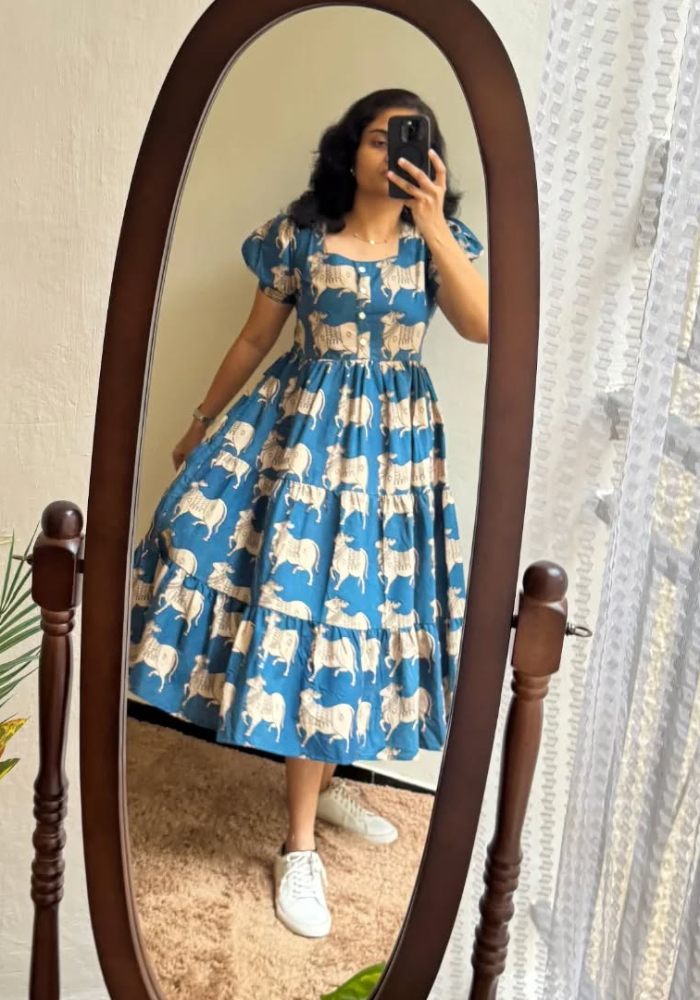 Chic Blue Animal Print Cotton Dress