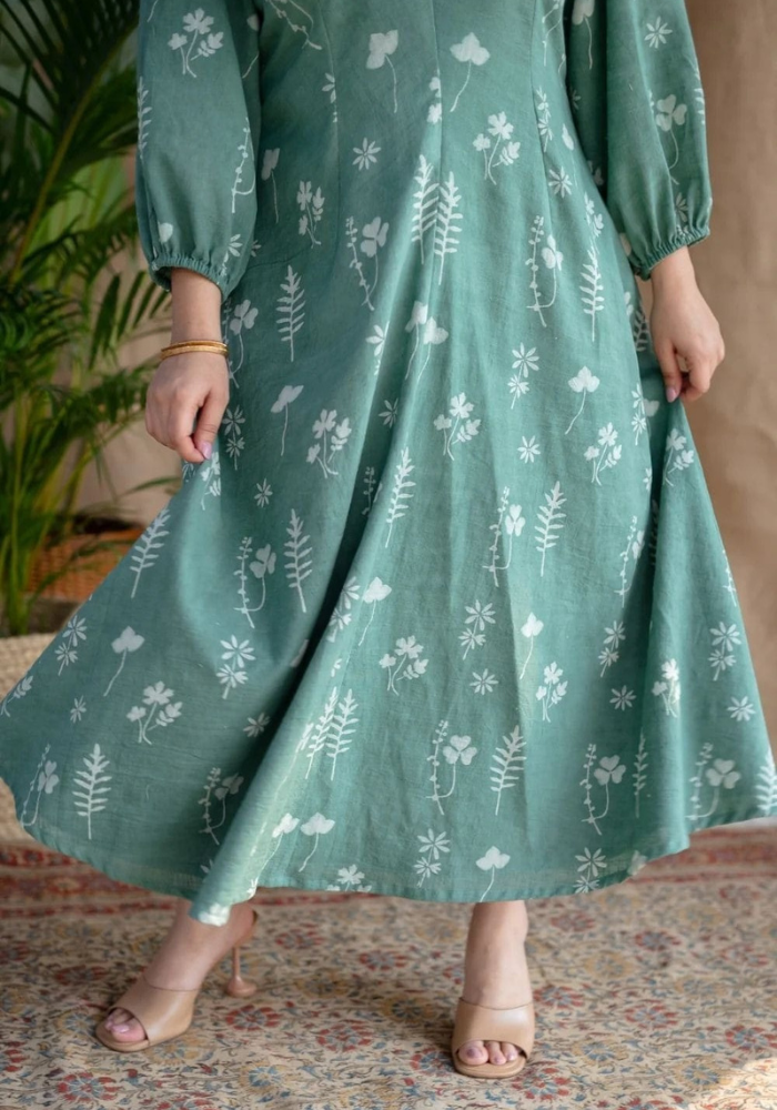 Meadow Muse Green Midi Dress | Stylish Puff Sleeve Look