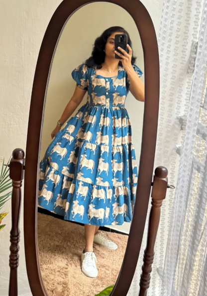 Chic Blue Animal Print Cotton Dress