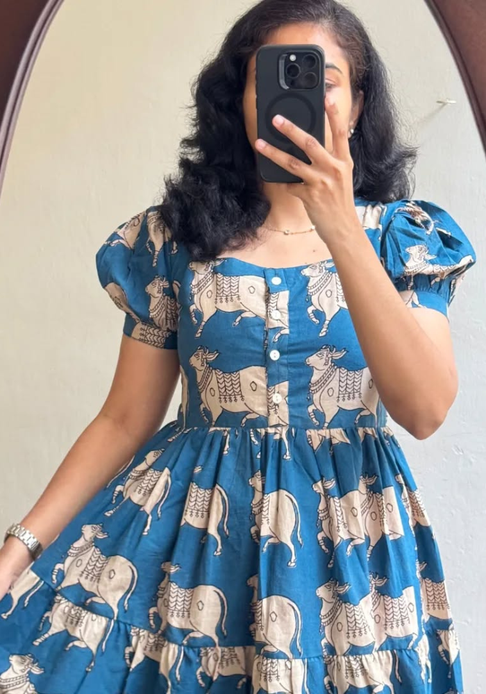 Chic Blue Animal Print Cotton Dress