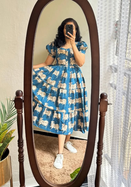 Chic Blue Animal Print Cotton Dress